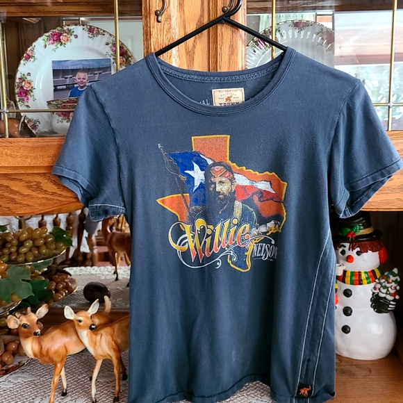 Trunk Ltd Tops - TRUNK LTD. WILLIE NELSON SHIRT
